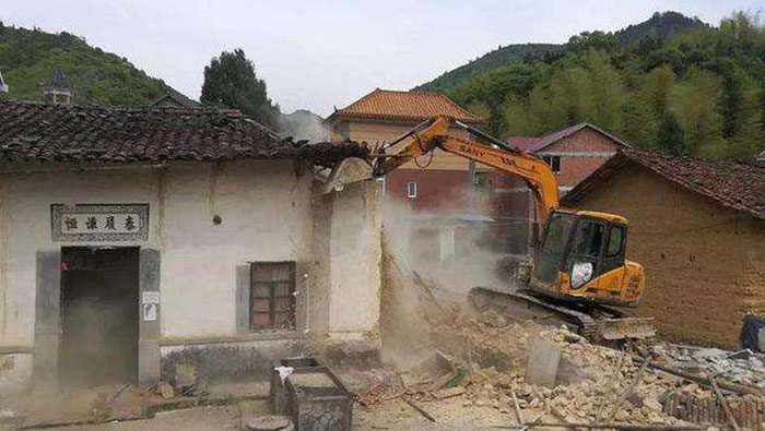 強(qiáng)拆農(nóng)村危房去哪投訴？政府能強(qiáng)制拆除農(nóng)村危房嗎？