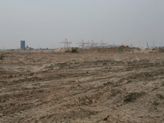 宅基地是松軟的地基怎么辦阿。